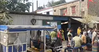 নারায়ণগঞ্জে গ্যারেজে ডাকাতি, ২০ লাখ টাকার ব্যাটারি লুট